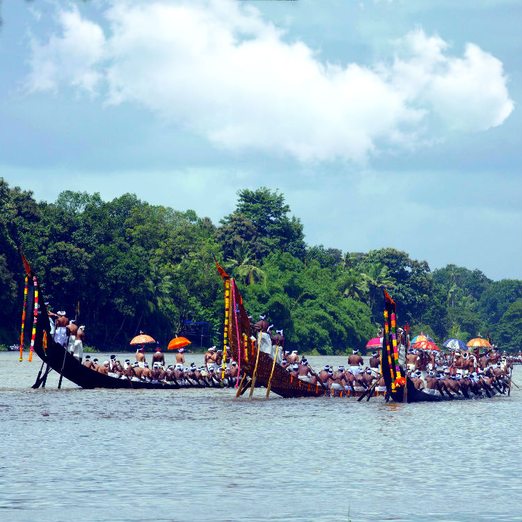 Aranmula Vallamkali